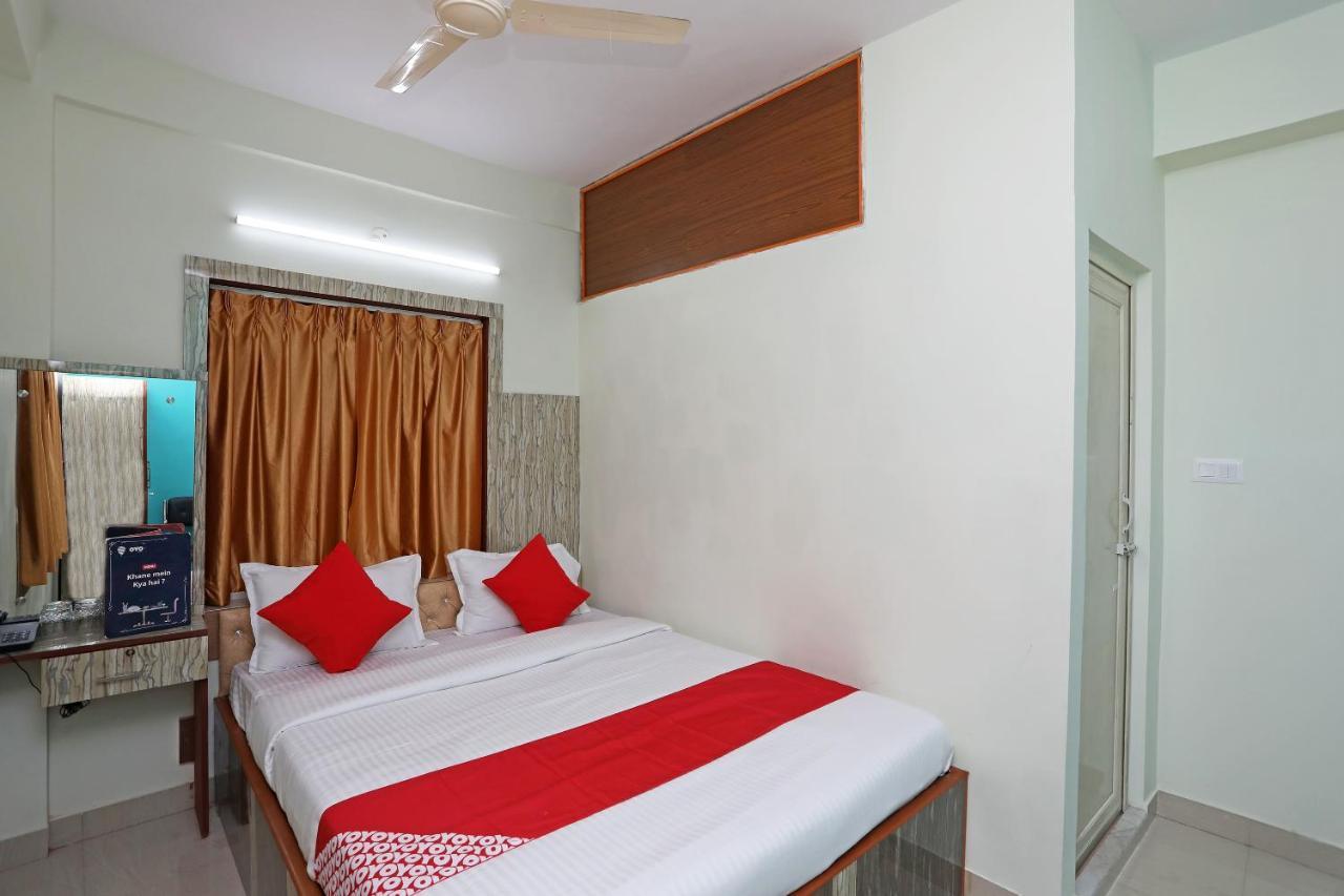 Oyo 17187 Urban Casa Hotel Kolkata Ngoại thất bức ảnh